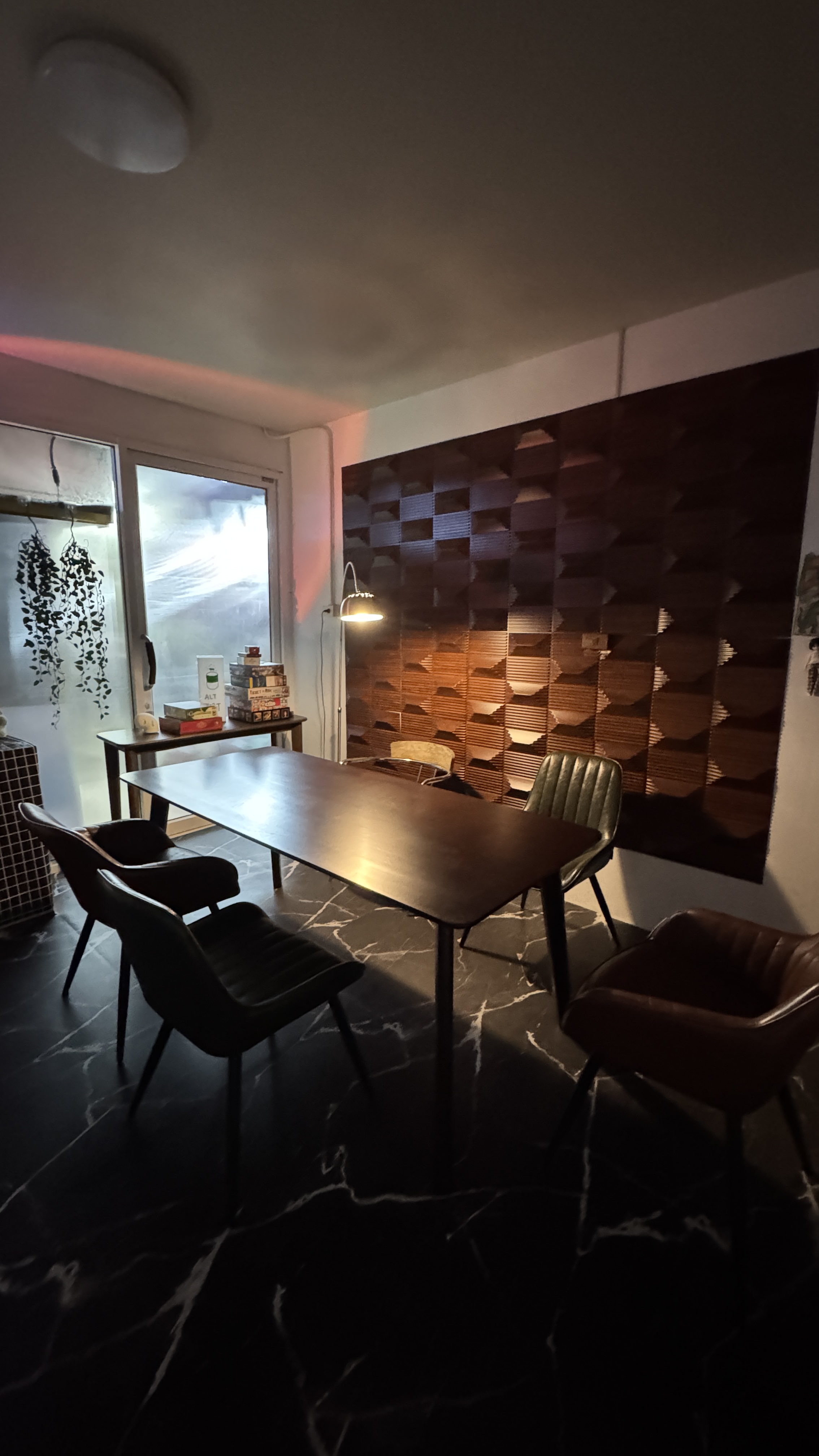 Dedicated boardgame table with air conditioning
